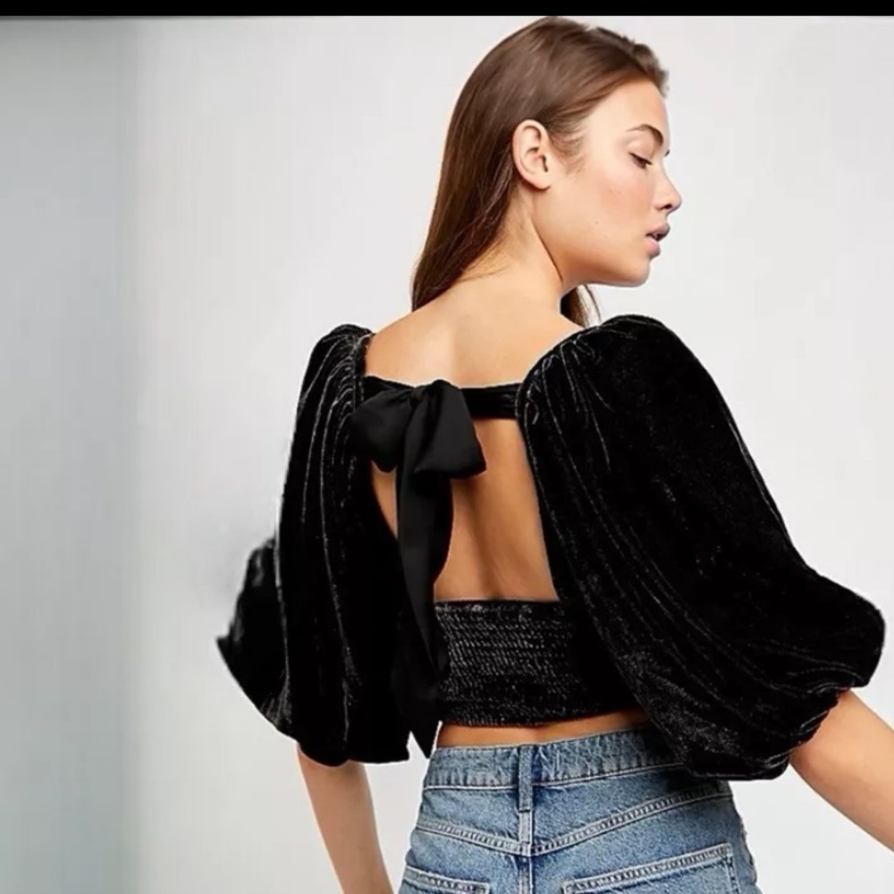 NWT Free People Velvet Marie Pouf Black Crop Top Open Back Balloon Sleeve - Picture 2 of 7